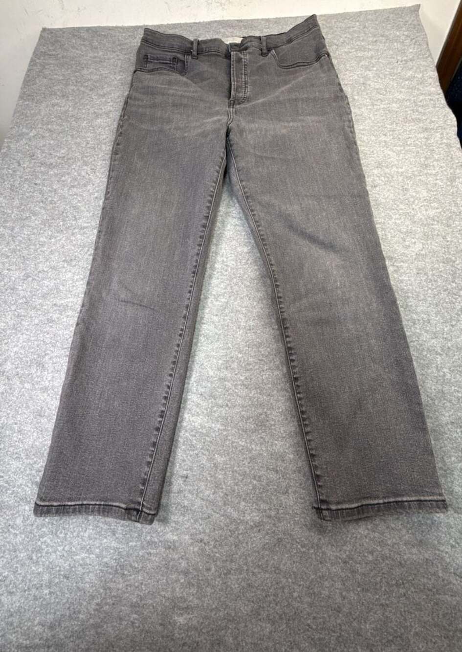 Everlane High-Rise Slim-Straight Jeans Size 32 Ankle Grey